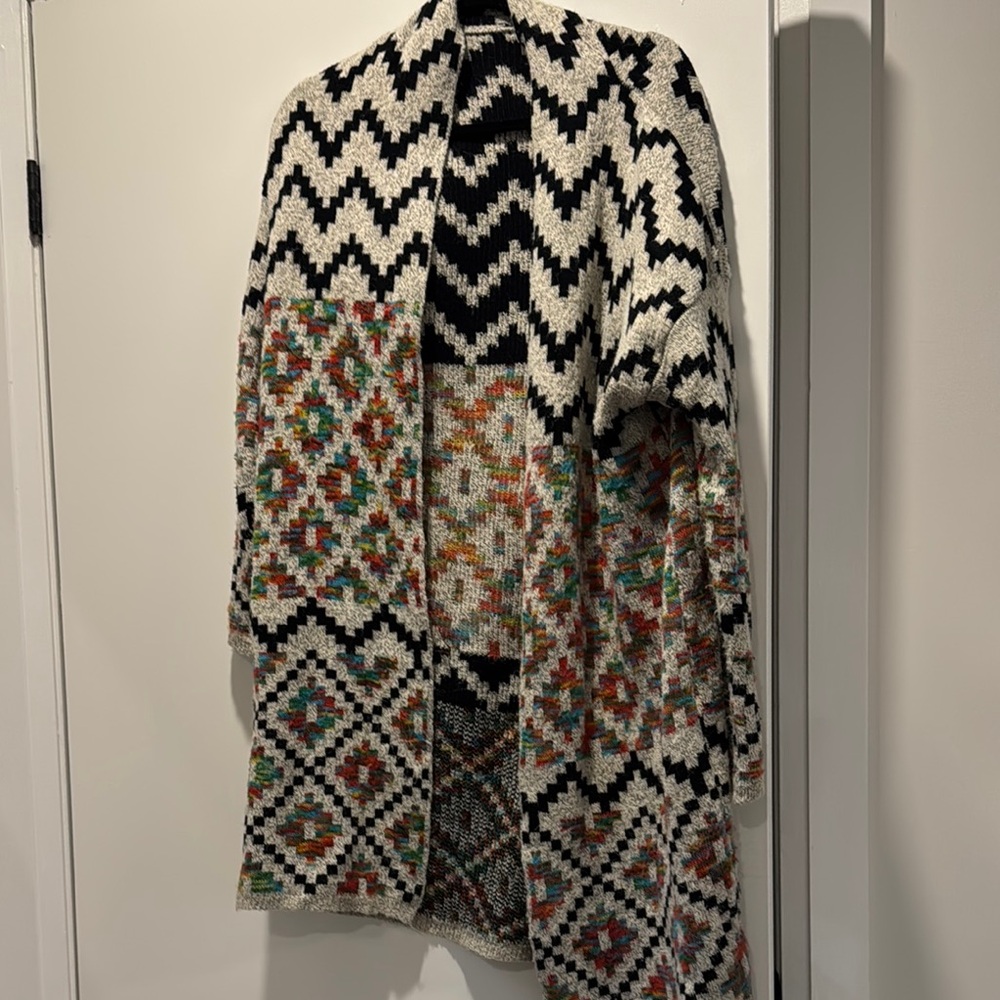 Dreamers Black and White Patterned Cardigan